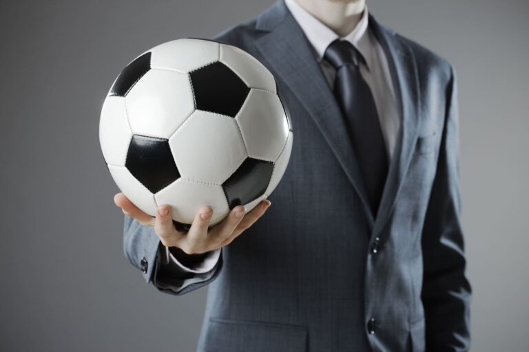 SUPERIOR SEQUENCIAL EM GESTÃO DE FUTEBOL: Empowering Football Departments with Modern Knowledge